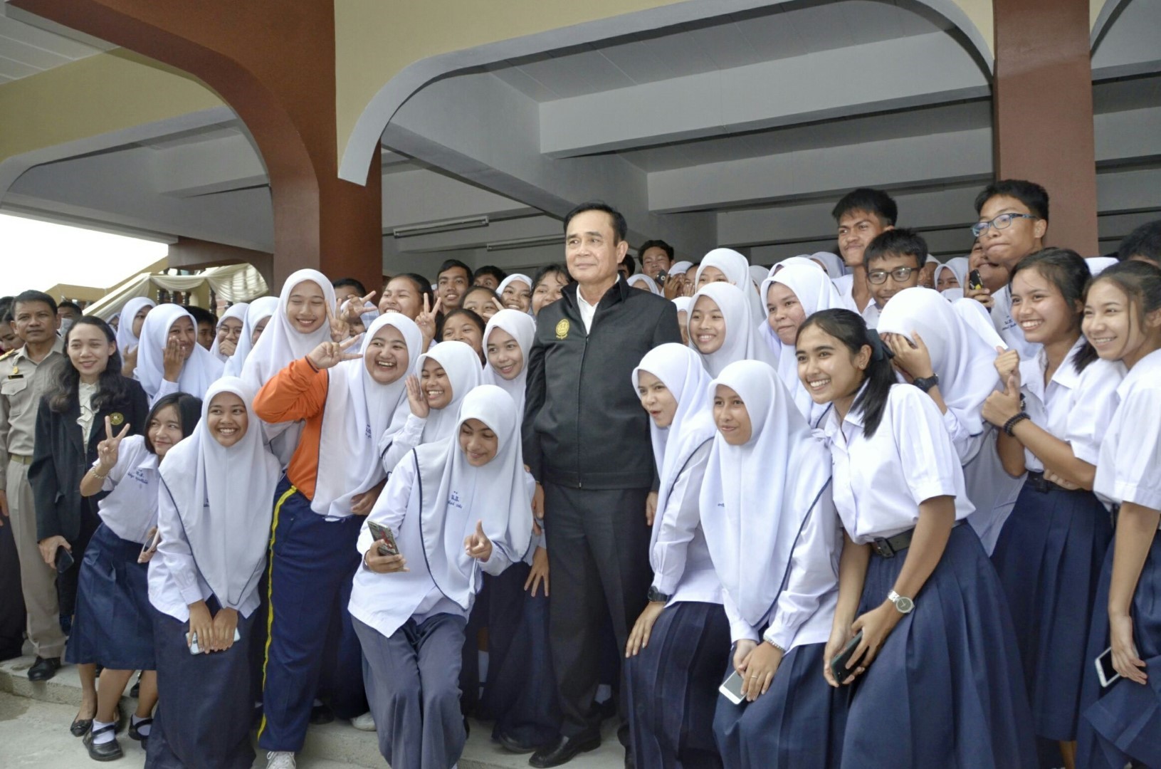 PM Prayut Chan-o-cha Pantau Pembangunan di Thailand Selatan