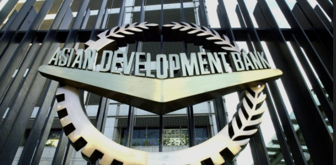 ADB Pangkas Proyeksi Pertumbuhan Asia karena Perang Iran Guncang Sektor Energi
