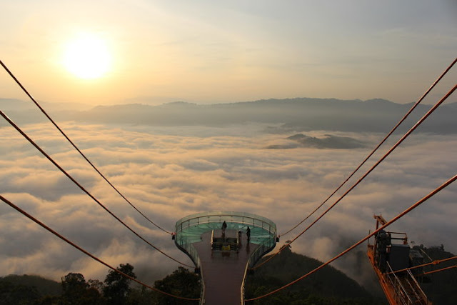 Negeri di Atas Awan Itu Ada di Thailand Selatan