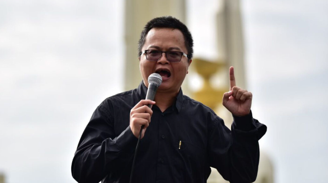 Pria Thailand Ini Dihukum 2 Tahun 8 Bulan Penjara karena Hina Monarki