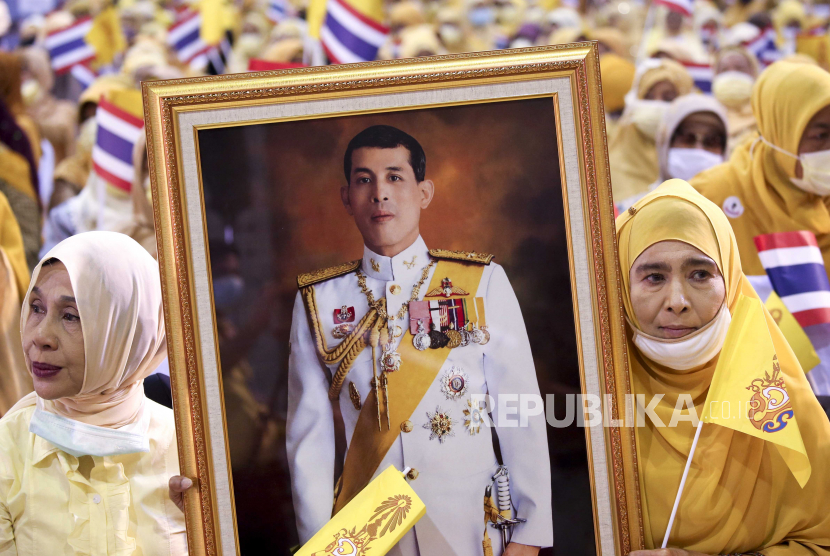 Raja Thailand Ingatkan Warga Pentingnya Persatuan