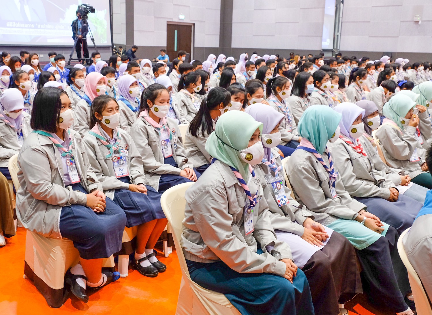 320 Pemuda Thailand Selatan Tinggal di 160 Keluarga Angkat di Bangkok