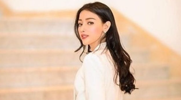 Mantan Pramugari Cakep Ini Kembalikan Uang Rp647,8 Juta ke KPK